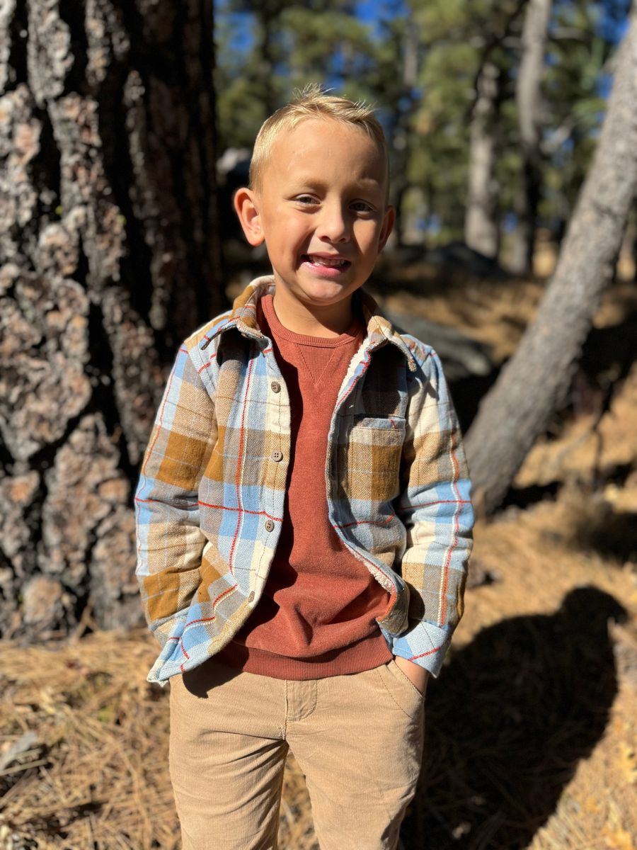 Me & Henry Adventurer Sherpa Lined Shirt in Beige Plaid