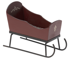 Maileg Mouse Sleigh in Red