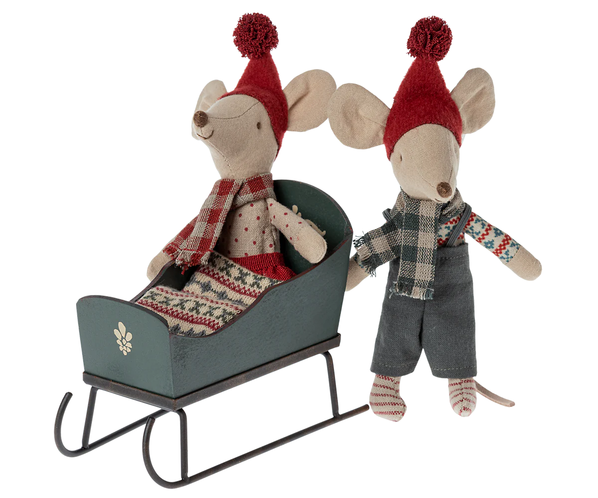 Maileg Mouse Sleigh in Green
