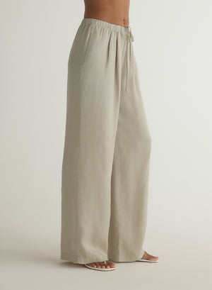 Bella Dahl Wide Leg Pleated Pant in Foggy Coast