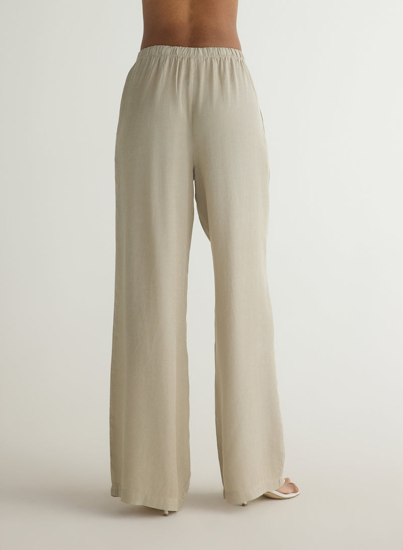 Bella Dahl Wide Leg Pleated Pant in Foggy Coast