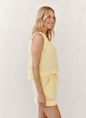 Bella Dahl Sleeveless Yoke Top in Lemon Drop