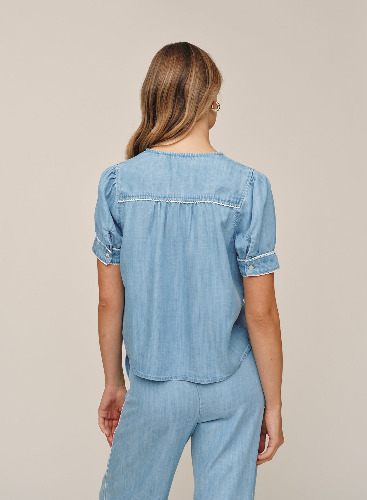 B20166-549-601 - SHORT SLEEVE PULLOVER WITH TRIM