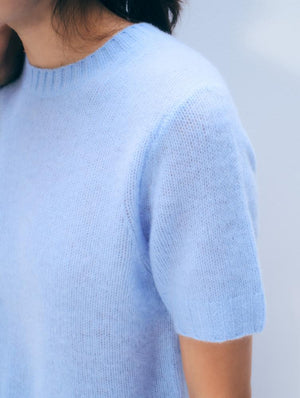 White + Warren Featherweight Cashmere Tee in Blue Vapor