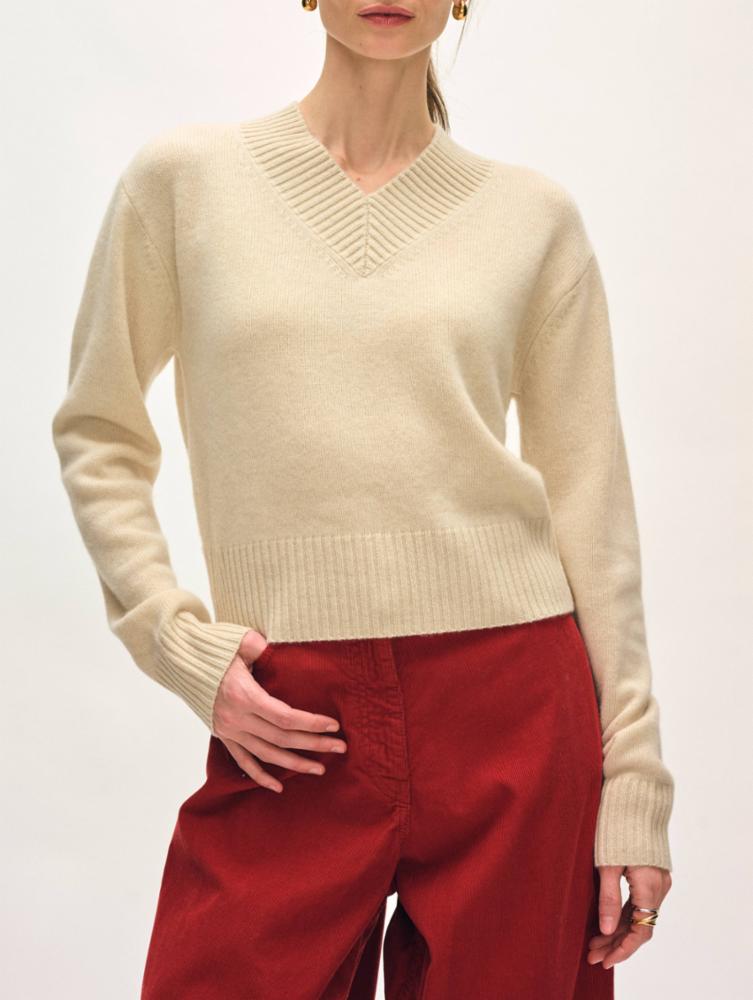 White + Warren Cashmere V-neck in Natural