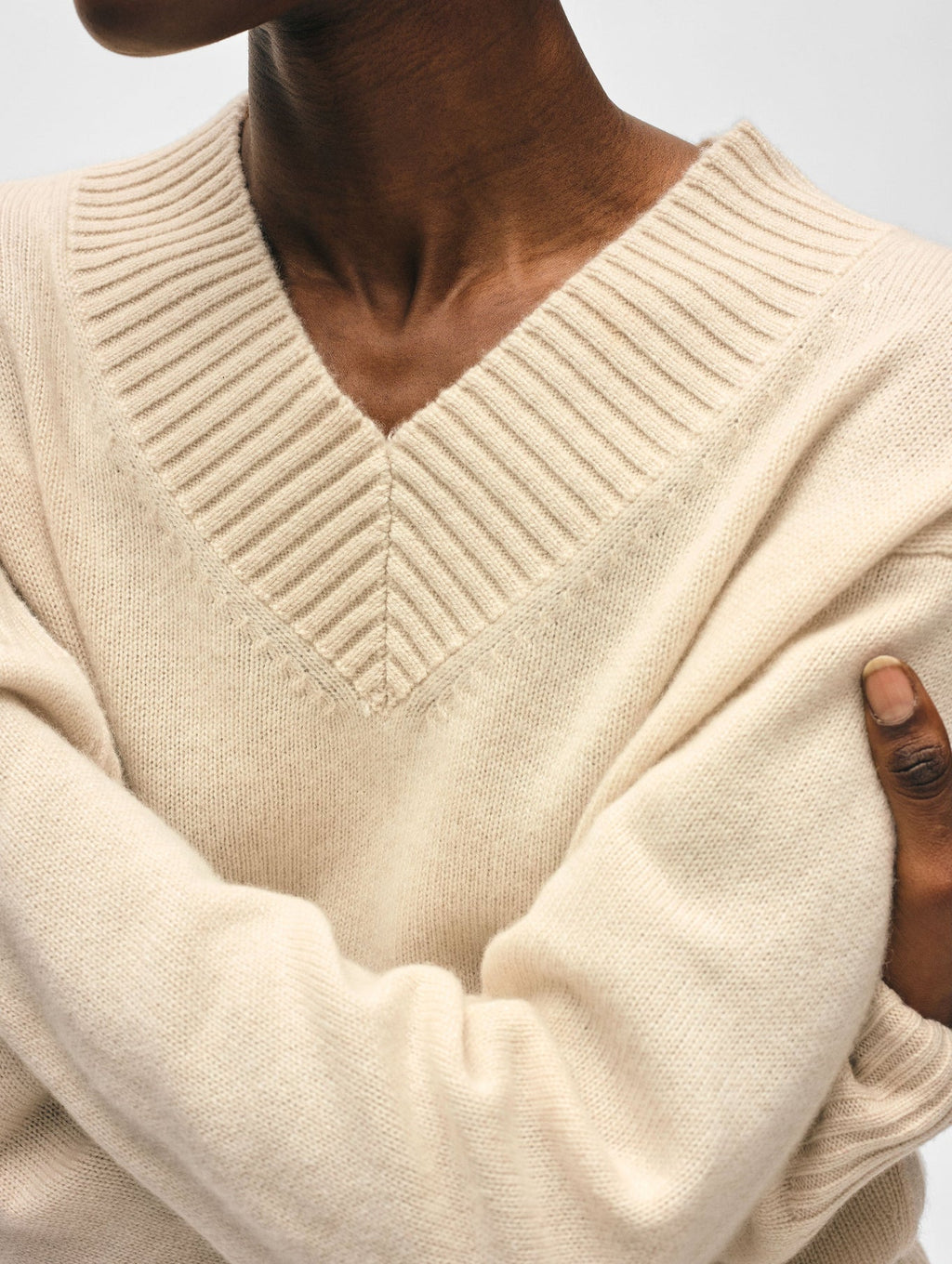 White + Warren Cashmere V-neck in Natural