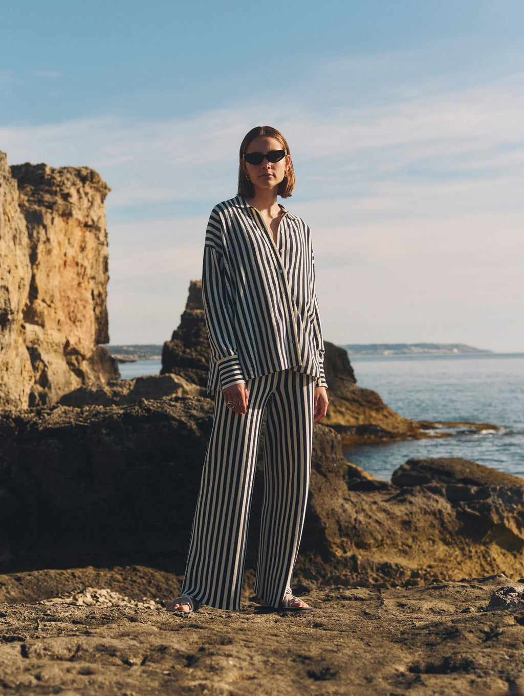 White + Warren Superfine Organic Cotton Wide Leg Pant in Navy/White