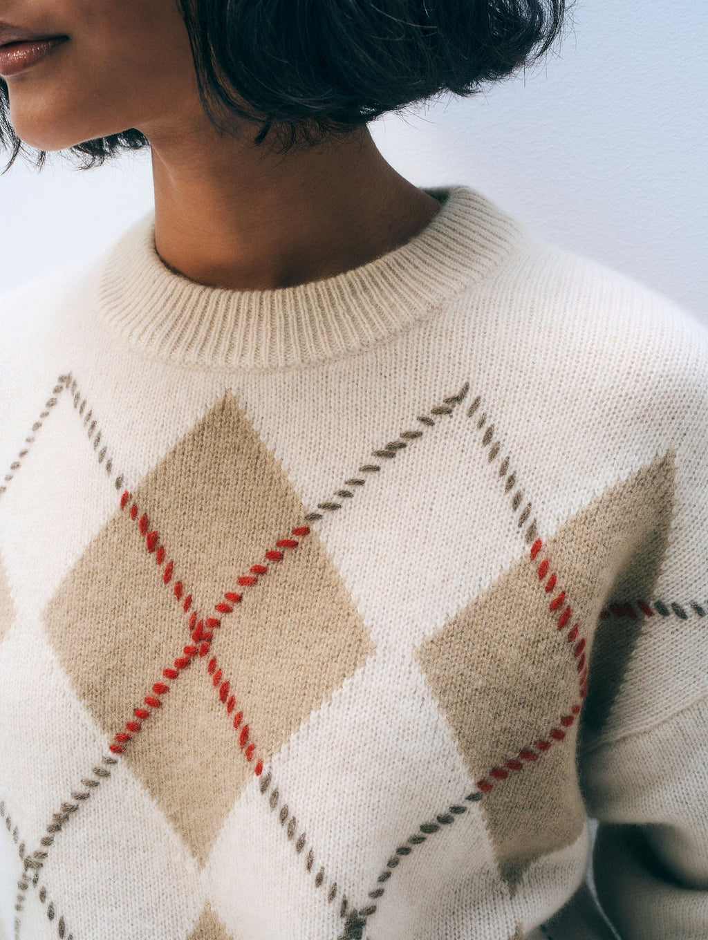 White + Warren Cashmere Argyle Crewneck in Natural Combo