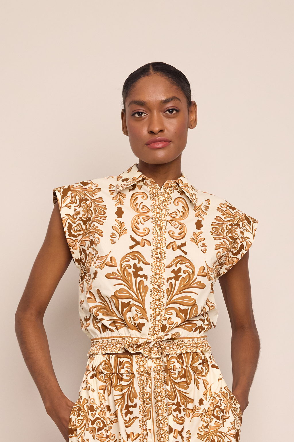 Cara Cara Octavia Top in Saltaire Brown