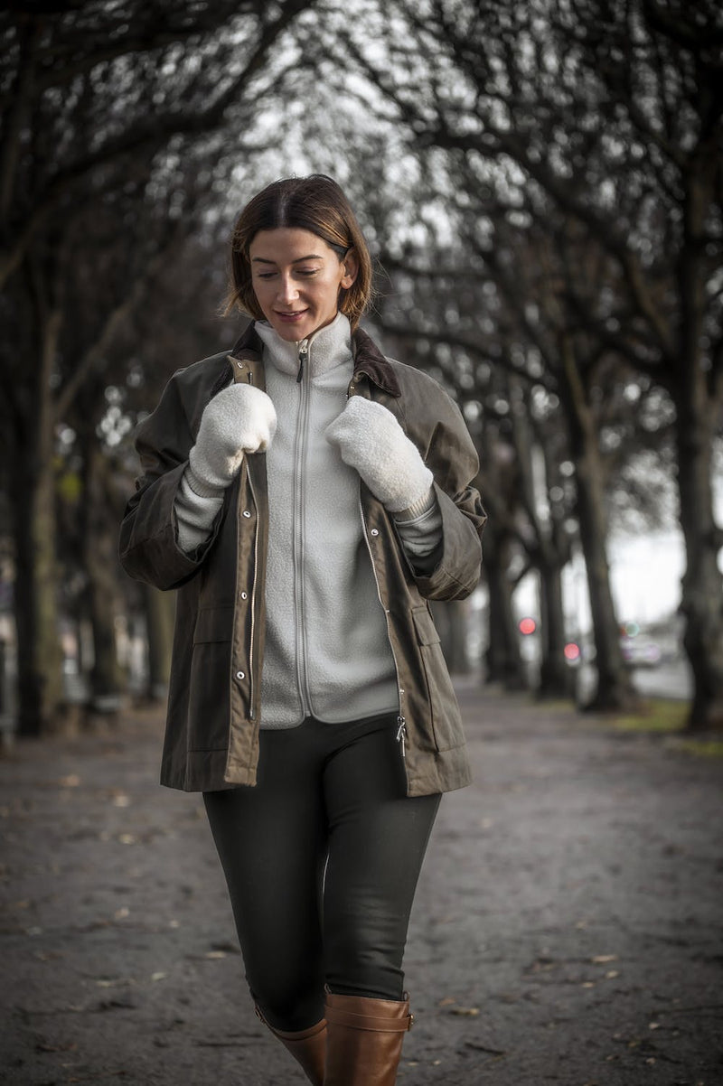 Hestra Emilia Gloves in Off White/ Natural Grey