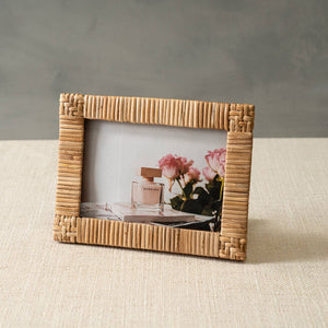 India Handicrafts Inc 5x7 Woven Rattan Picture Frame