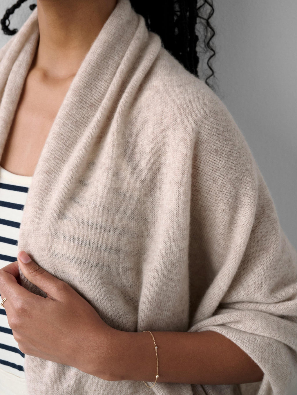 White + Warren Cashmere Travel Wrap in Sand Wisp Heather