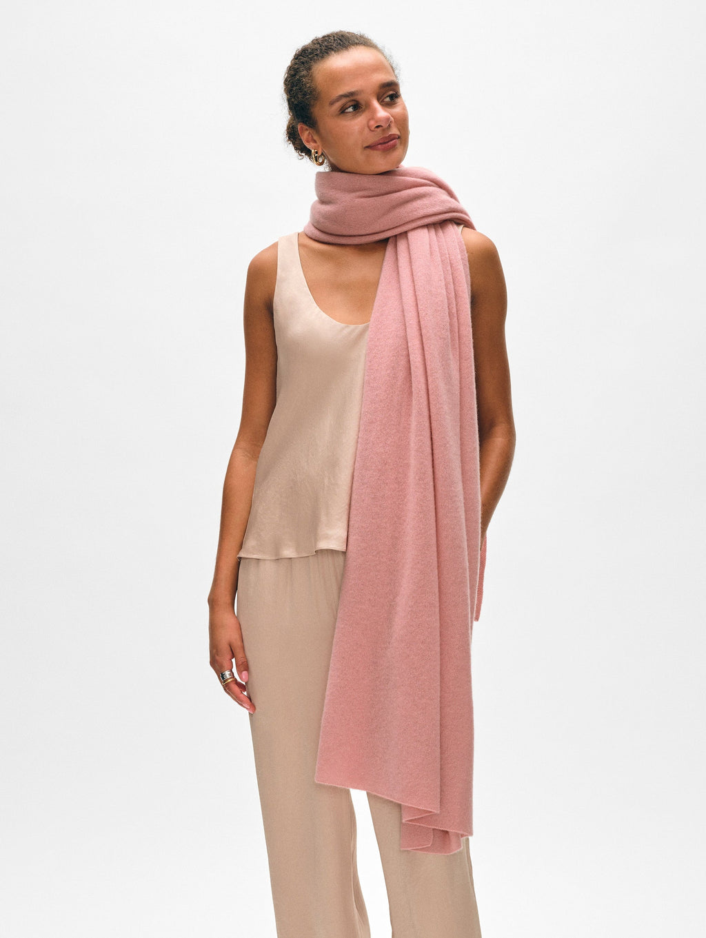 White + Warren Cashmere Travel Wrap in Faded Rose