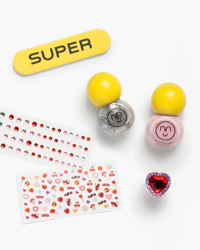 Super Smalls Paint it Heartfelt Mini Nail Kit