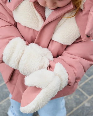 7AM Enfant Sherpa Benji Appliqué Mitten in Rose Dawn