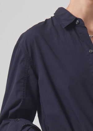 Citizens of Humanity Kayla Shrunken Poplin Shirt in Navy