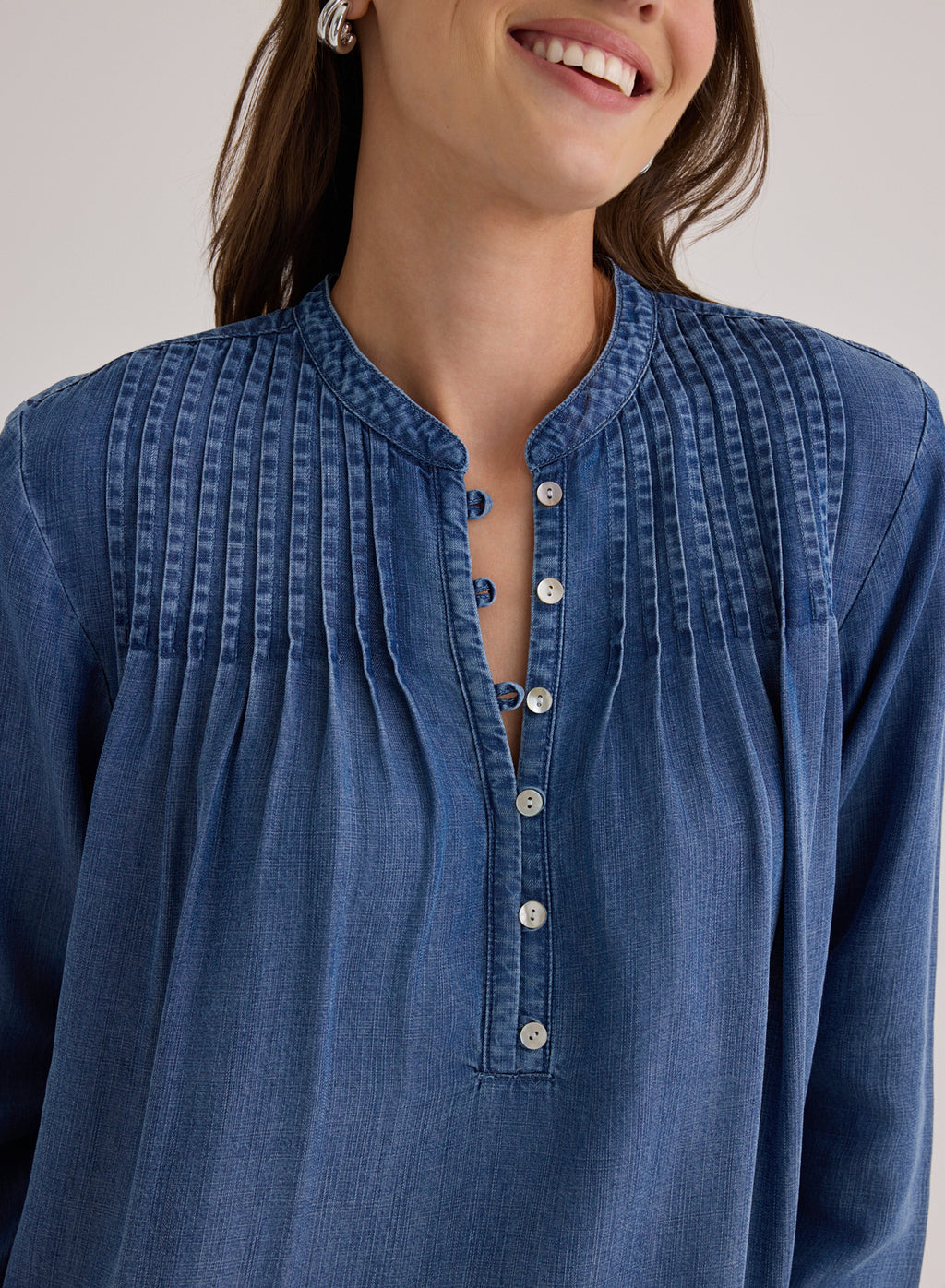 Bella Dahl Pintuck Pullover Blouse in Skyline Spray