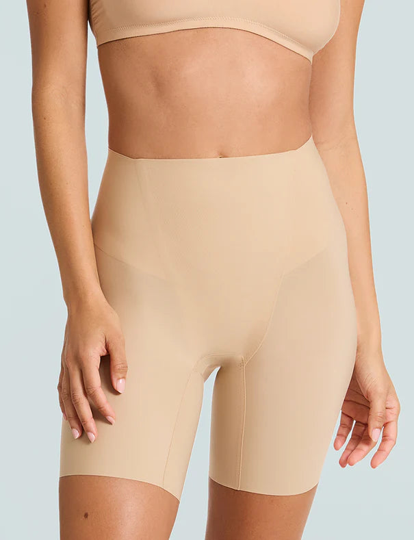 Commando Zone Smoothing Short in Beige