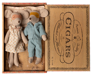 Maileg Mum & Dad Mice in a Cigar Box