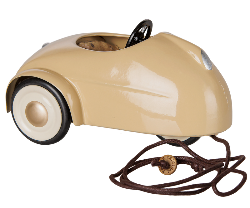 Maileg Mouse Car in Wheat
