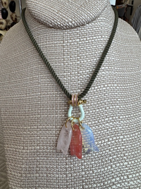 Rose/Pink/Opal on Olive
