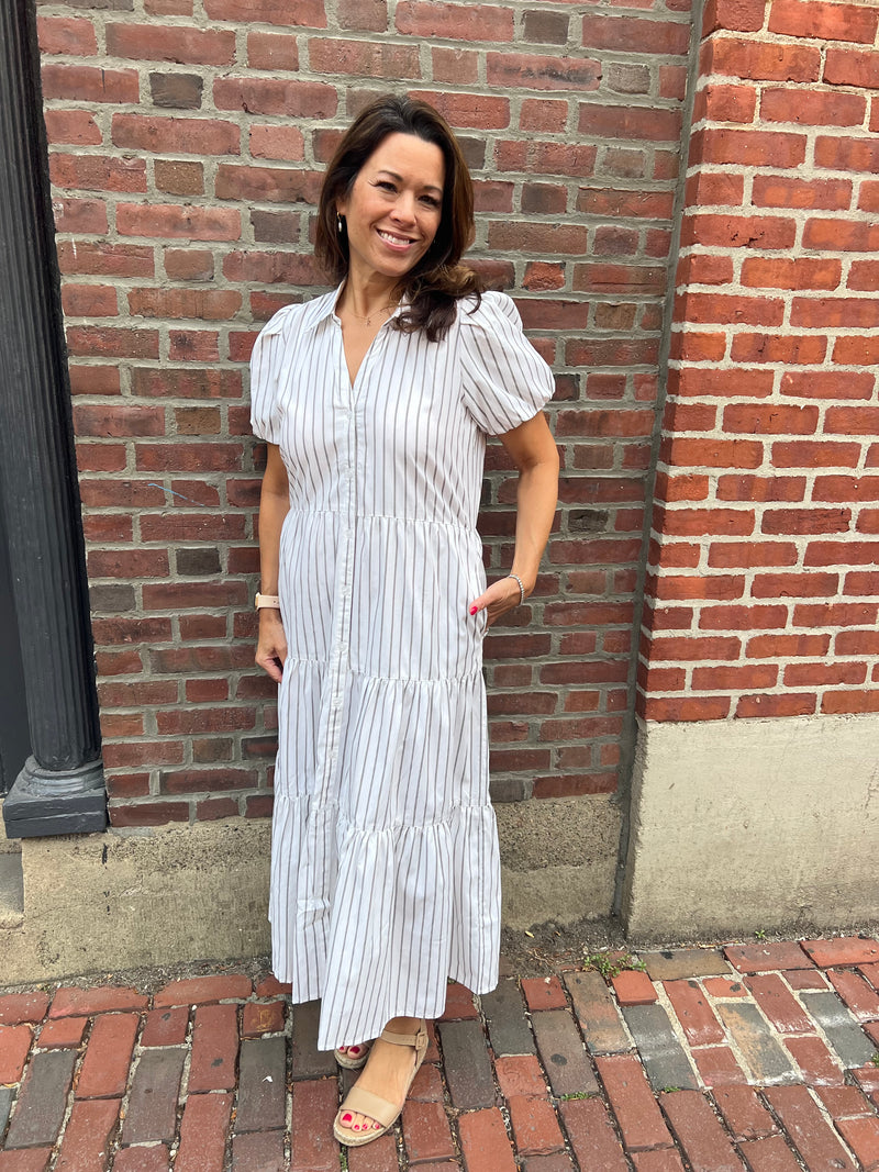 Elan Short Sleeve Shirt Dress in White/Grey Stripe – Crush Boutique Elan Short Sleeve Shirt Dress in White/Grey Stripe – Crush Boutique