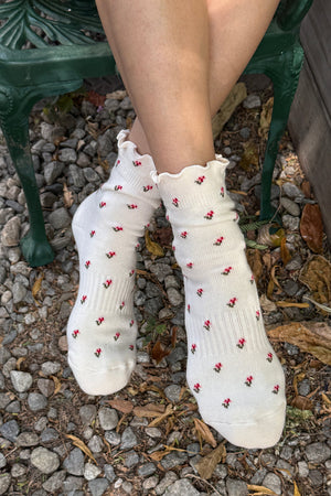 Le Bon Shoppe Petal Ruffled Hugger Socks in Cream