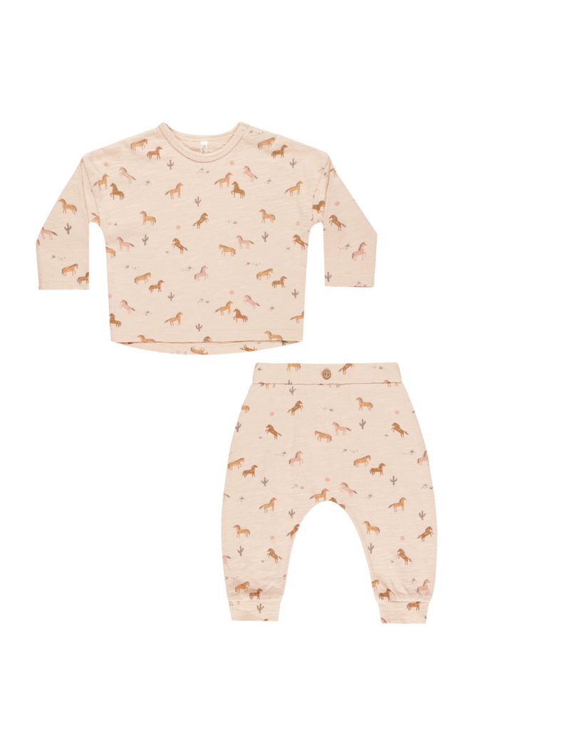 Rylee + Cru Long Sleeve Tee and Pant Set in Horses