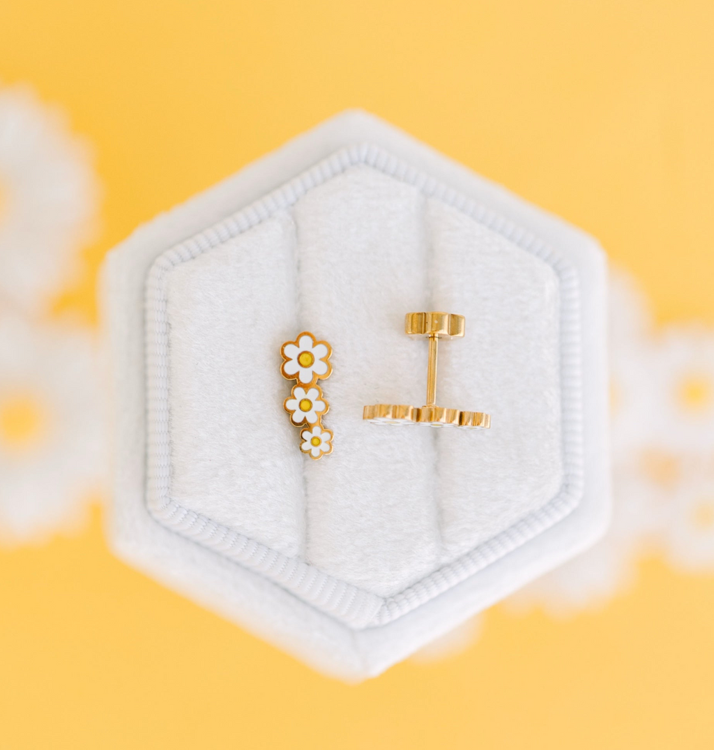 Pierced Co Earrings in Daisy Crawler