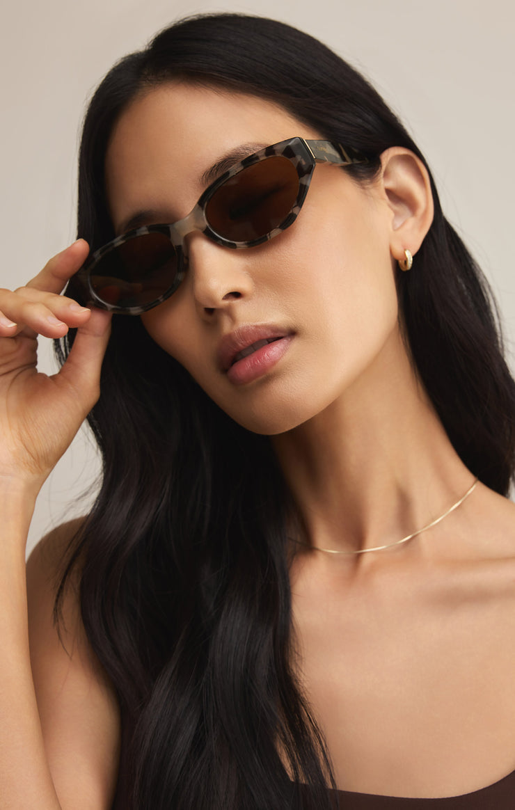 Z Supply Heatwave Sunglasses in Brown Tortoise