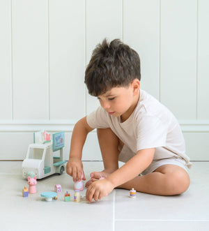 Tender Leaf Toys Kitty's Milkshake Van