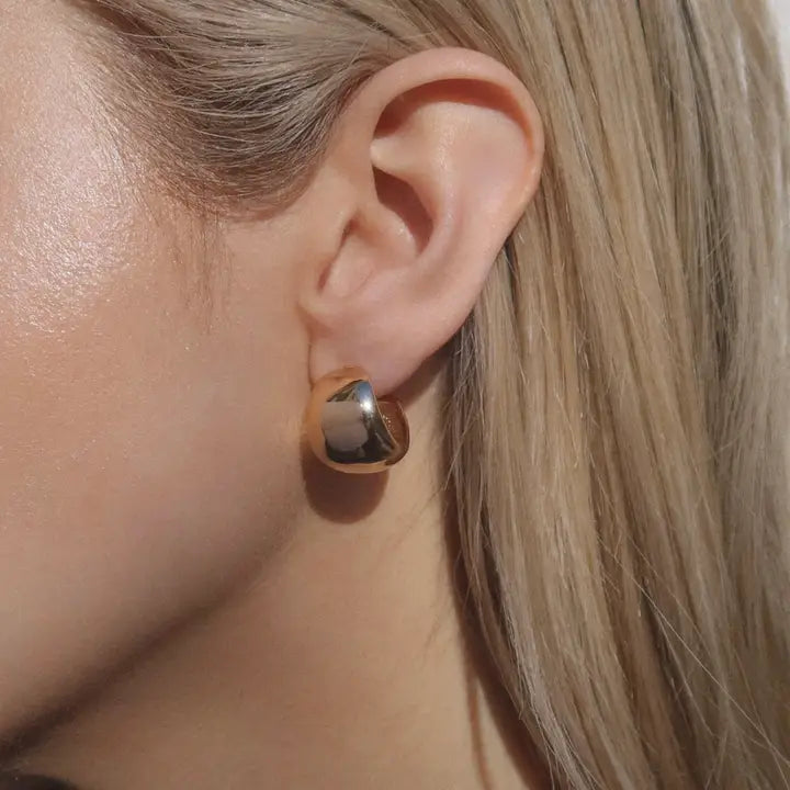Mod + Jo Iris Hoops in Gold