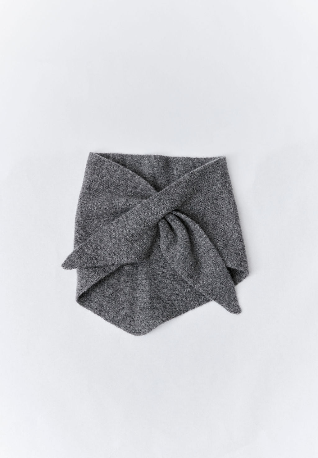 TRIANGLE KNIT SCARF