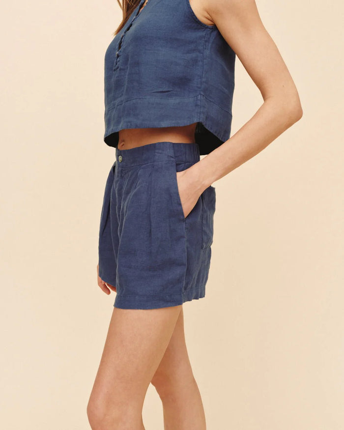 Bella Dahl Double Pleat Short in Midnight Surf