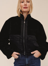 B20205-M50-300 - FUNNEL NECK UTILITY SHERPA JACKET