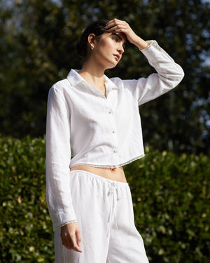 Bella Dahl Cropped Shirt with Trim in White