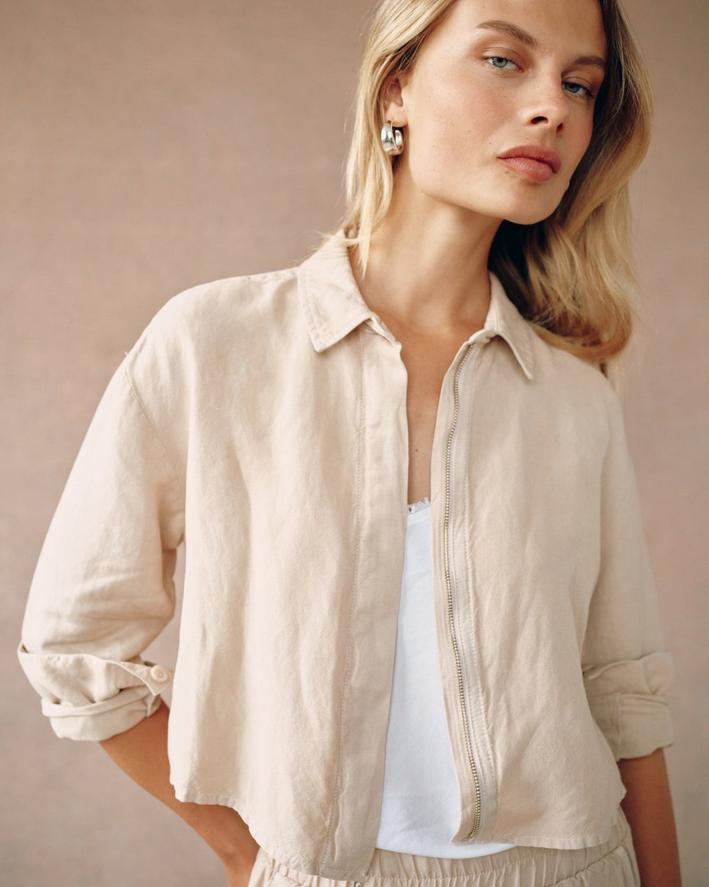Bella Dahl Oversized Cropped Shacket in Moroccan Sand