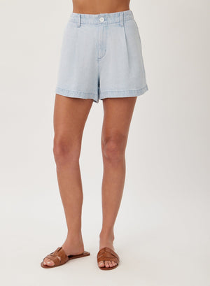 Bella Dahl Pleated Printed Short in Oasis Spray Wash