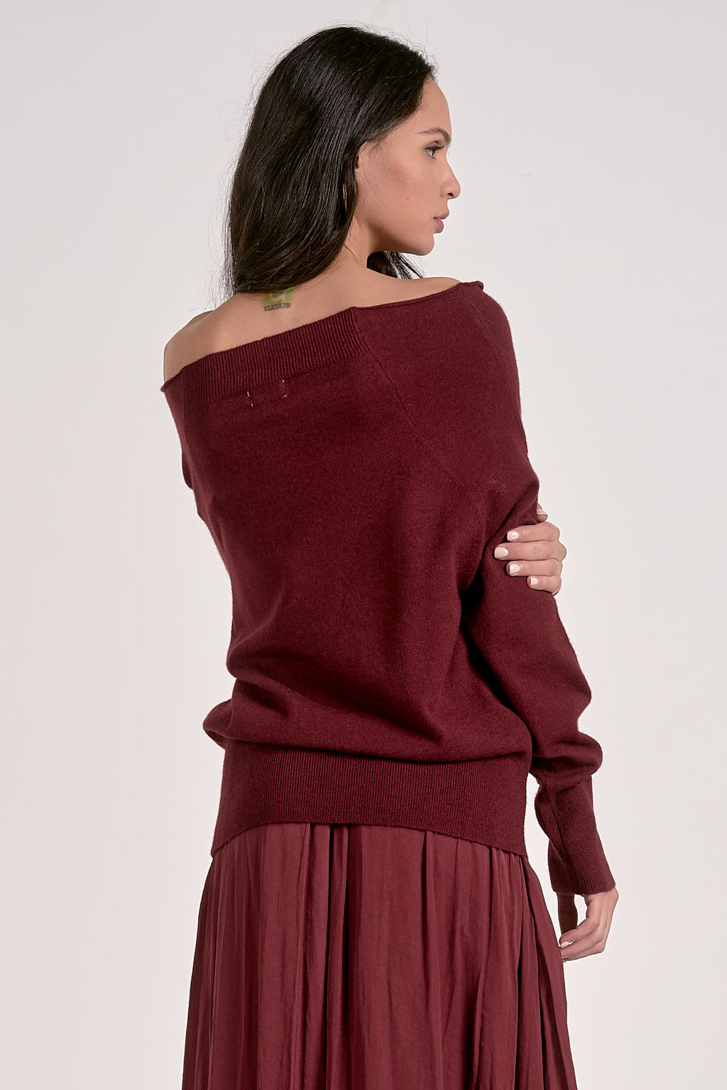 Elan Off Shoulder Sweater in Plum
