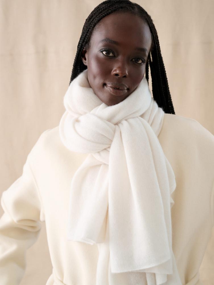 White + Warren Cashmere Travel Wrap in Soft White