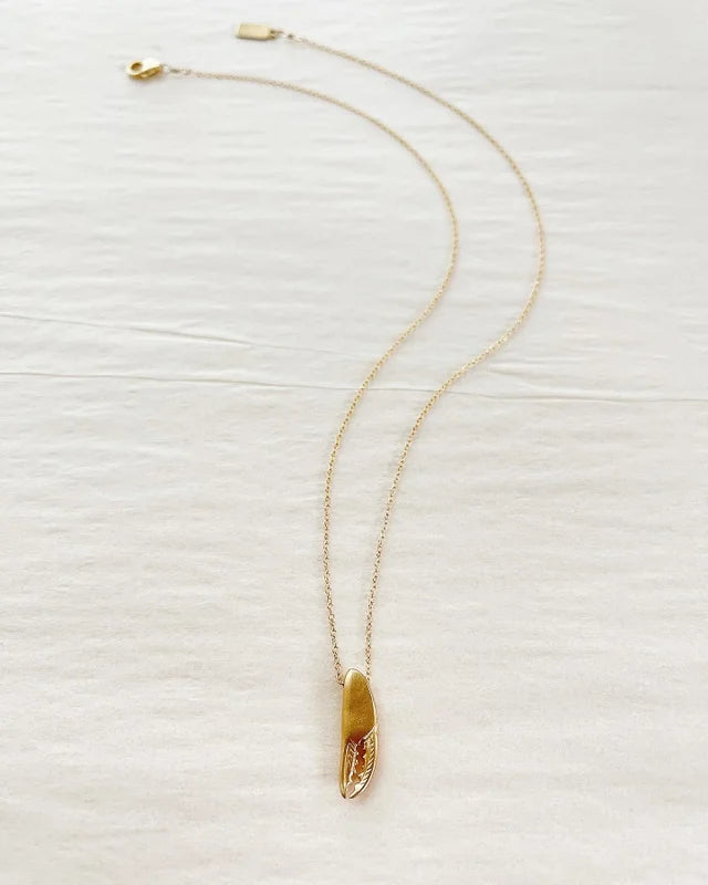Aquinnah Crab Claw Necklace in Gold